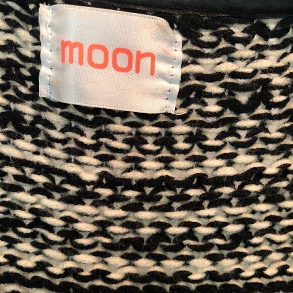 𝅺BLACK and Cream Sweater with Faux Leather Trim - Picture 4 of 4